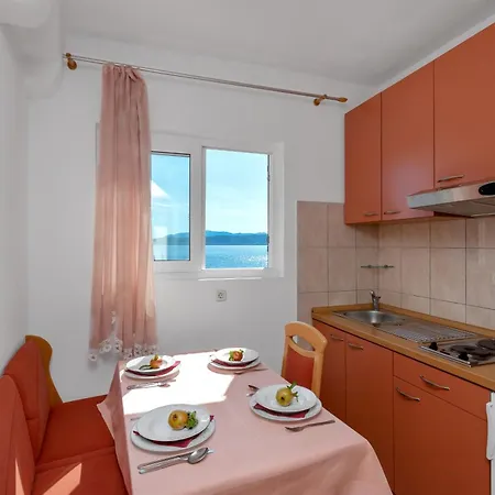 Lägenhet By The Sea - Makarska - 20373 Igrane